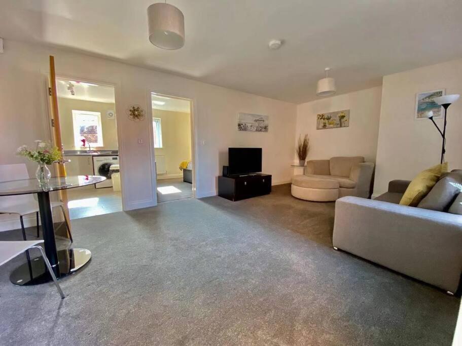 No12-Luxe Living Guest Apartment- 1 Bed-Garden-Private Parking-Wifi-Beach-City Swansea Exterior foto